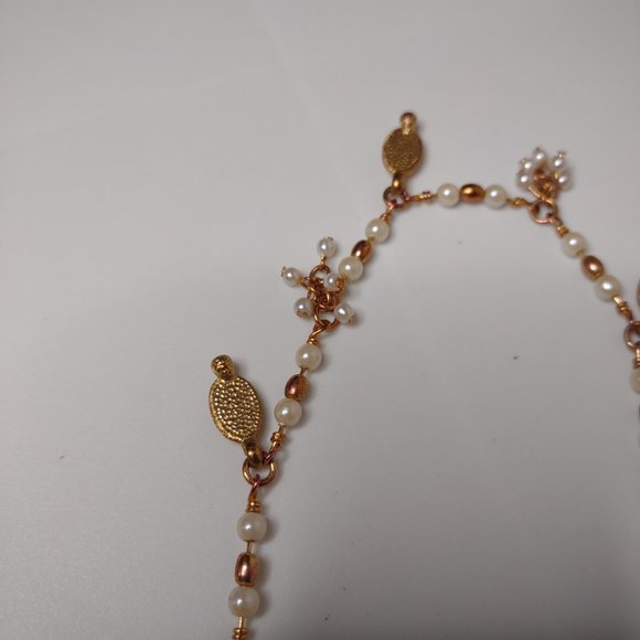 Pretty Gold Tone And White Bead Necklace Adjustable 14 To 16 Inches Long - Picture 11 of 12